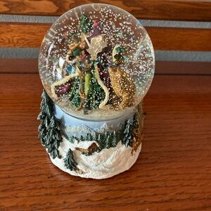 Musical Snowglobe We wish you a merry Christmas Santa with bear